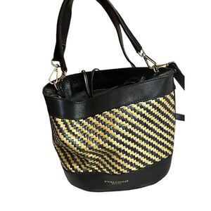 Stunning Divina Firenze Black and Tan Woven Leather Bucket Bag Crossbody Good Co